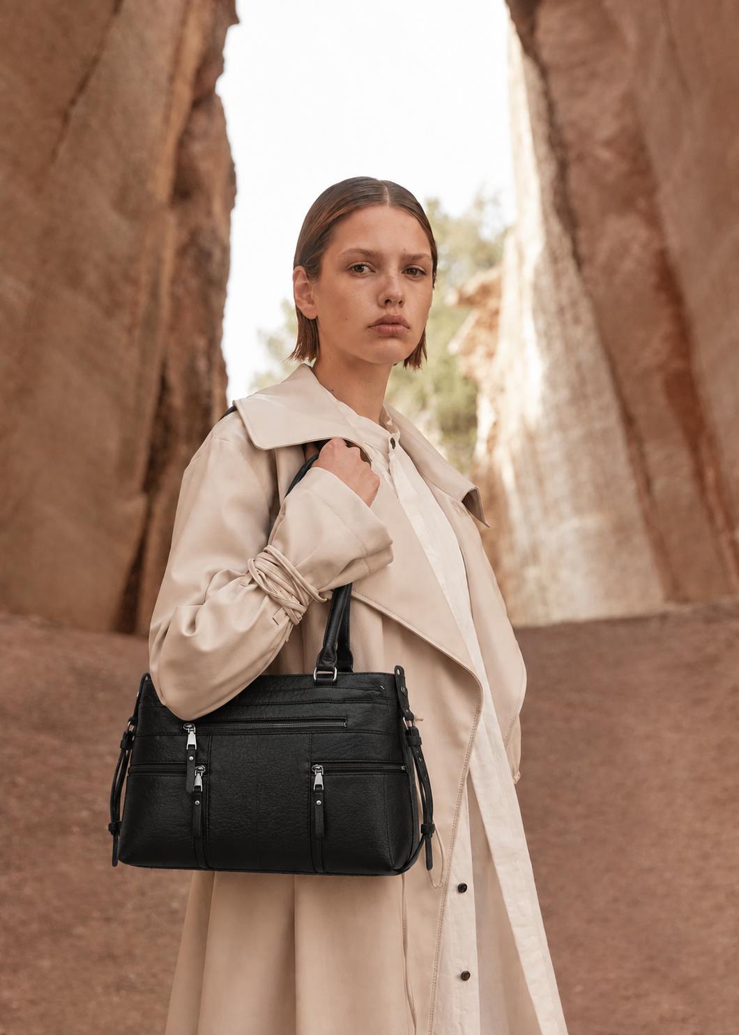 VALLA - TEXTURED BLACK
